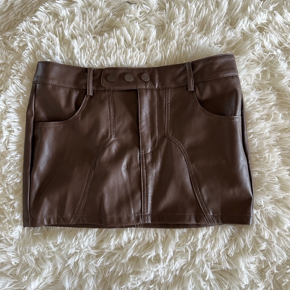 Motel Rocks Dresses & Skirts - Motel Rocks brown mini skirt Size XS